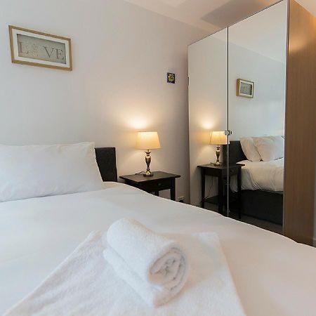 Raleigh Square - 2Br Ground-Floor Apartment In Нотингам Екстериор снимка
