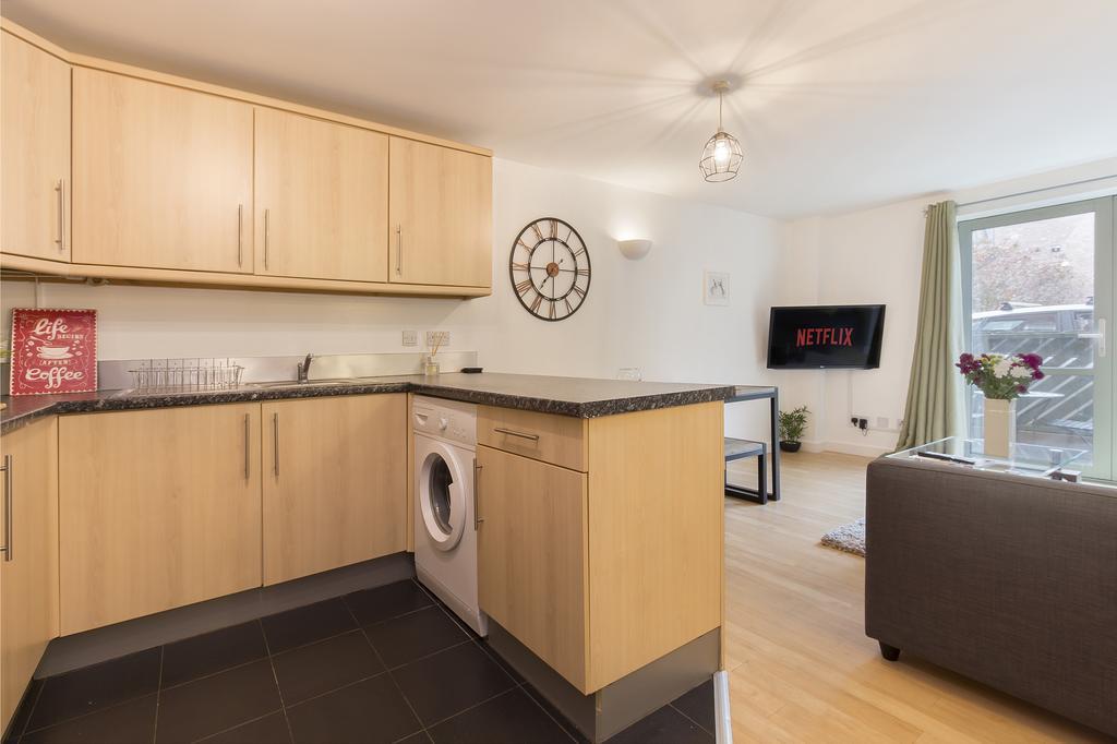 Raleigh Square - 2Br Ground-Floor Apartment In Нотингам Екстериор снимка
