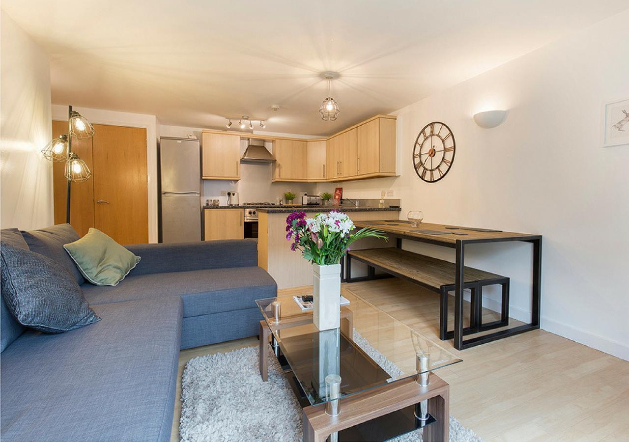 Raleigh Square - 2Br Ground-Floor Apartment In Нотингам Екстериор снимка